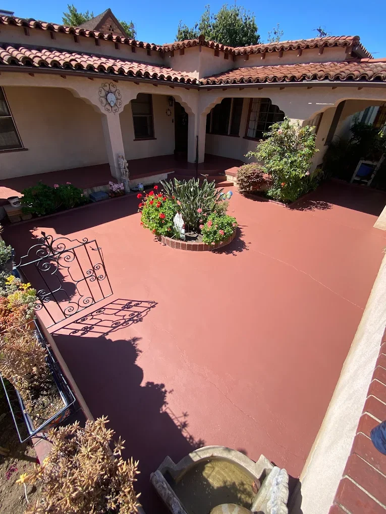 Spanish courtyard painted by Huff Painting